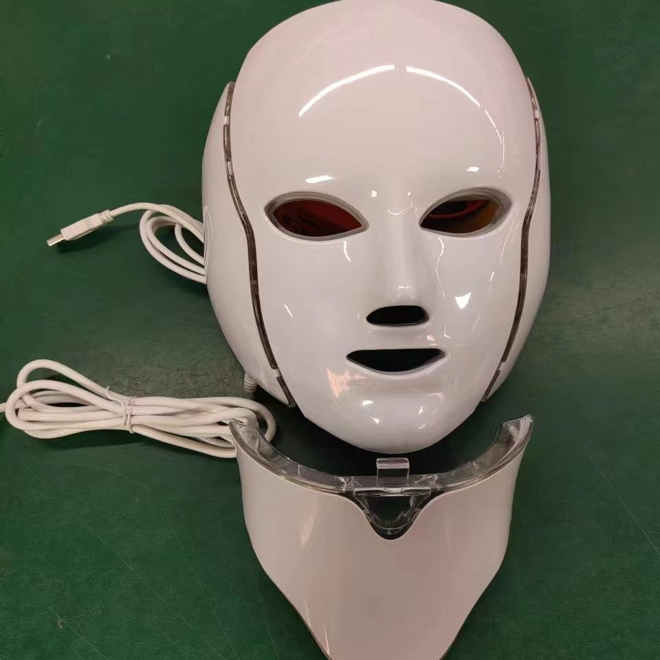 LED neck and décolleté mask with red light